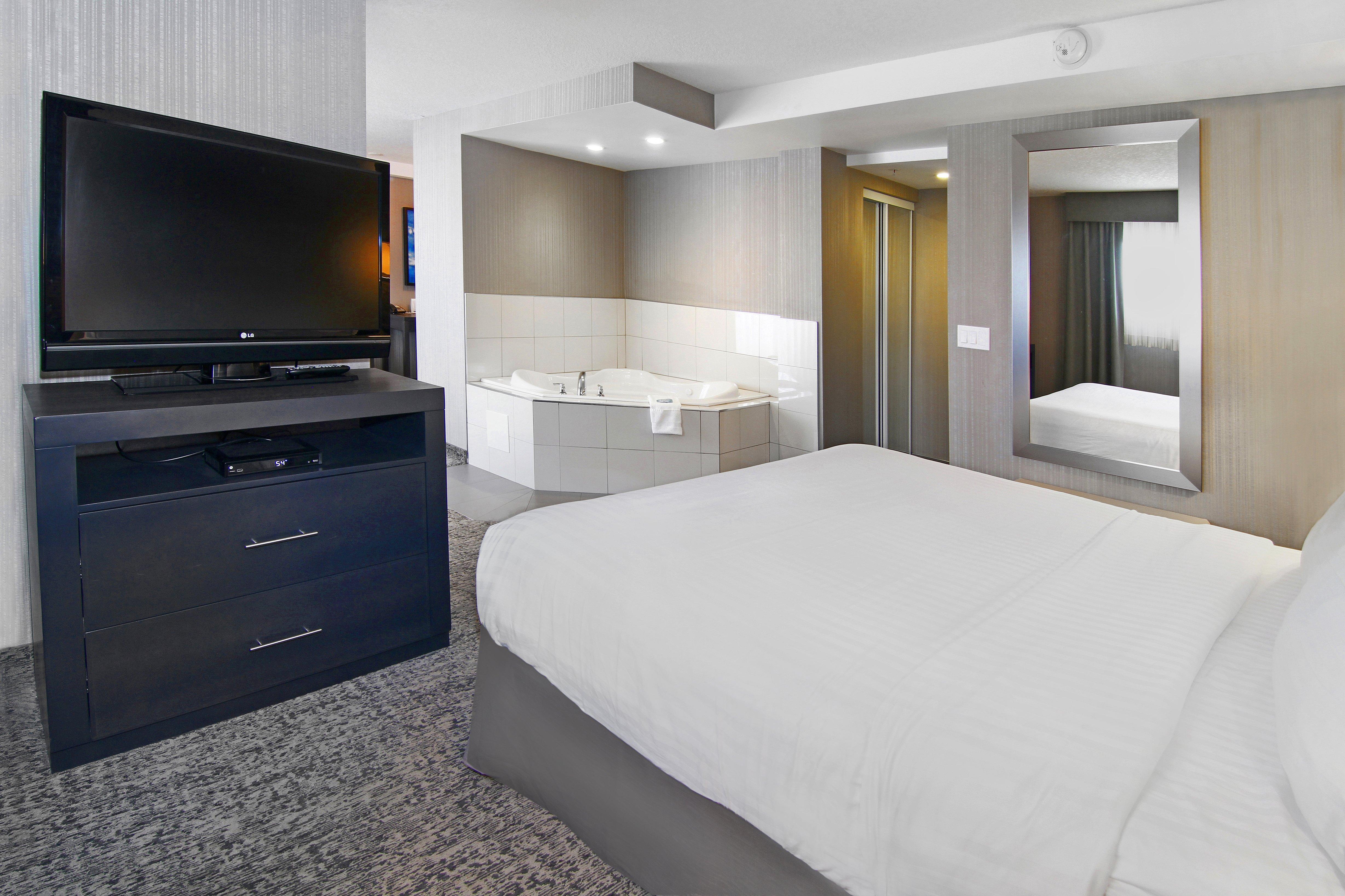 Holiday Inn Express And Suites Calgary By Ihg Exterior foto