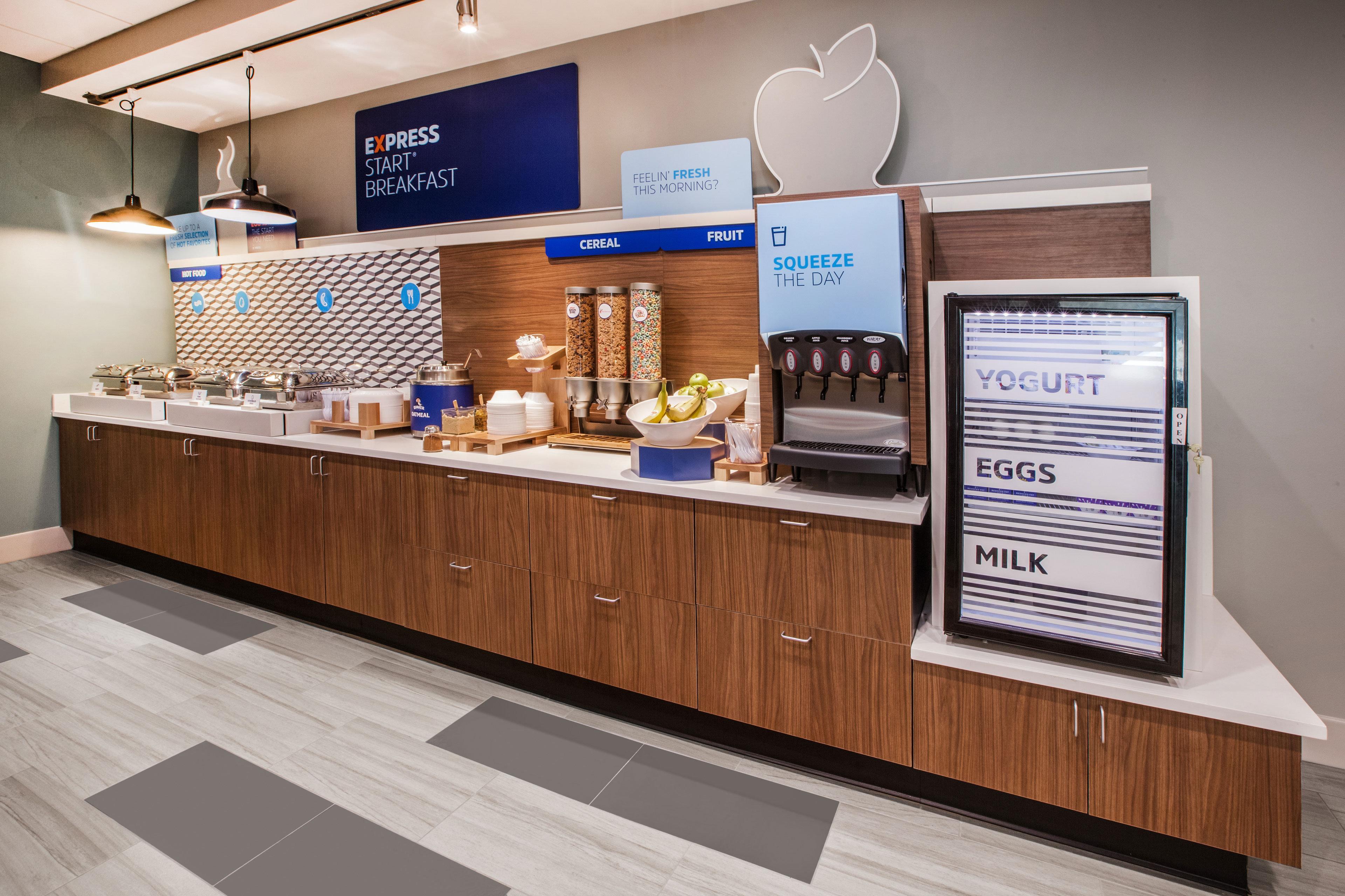 Holiday Inn Express And Suites Calgary By Ihg Exterior foto